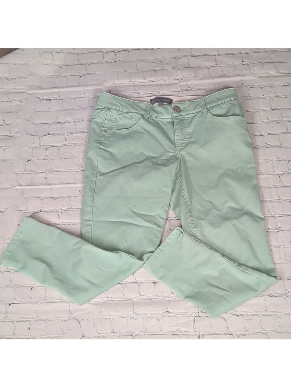 Wit & wisdom seafoam green cropped jeans size 8